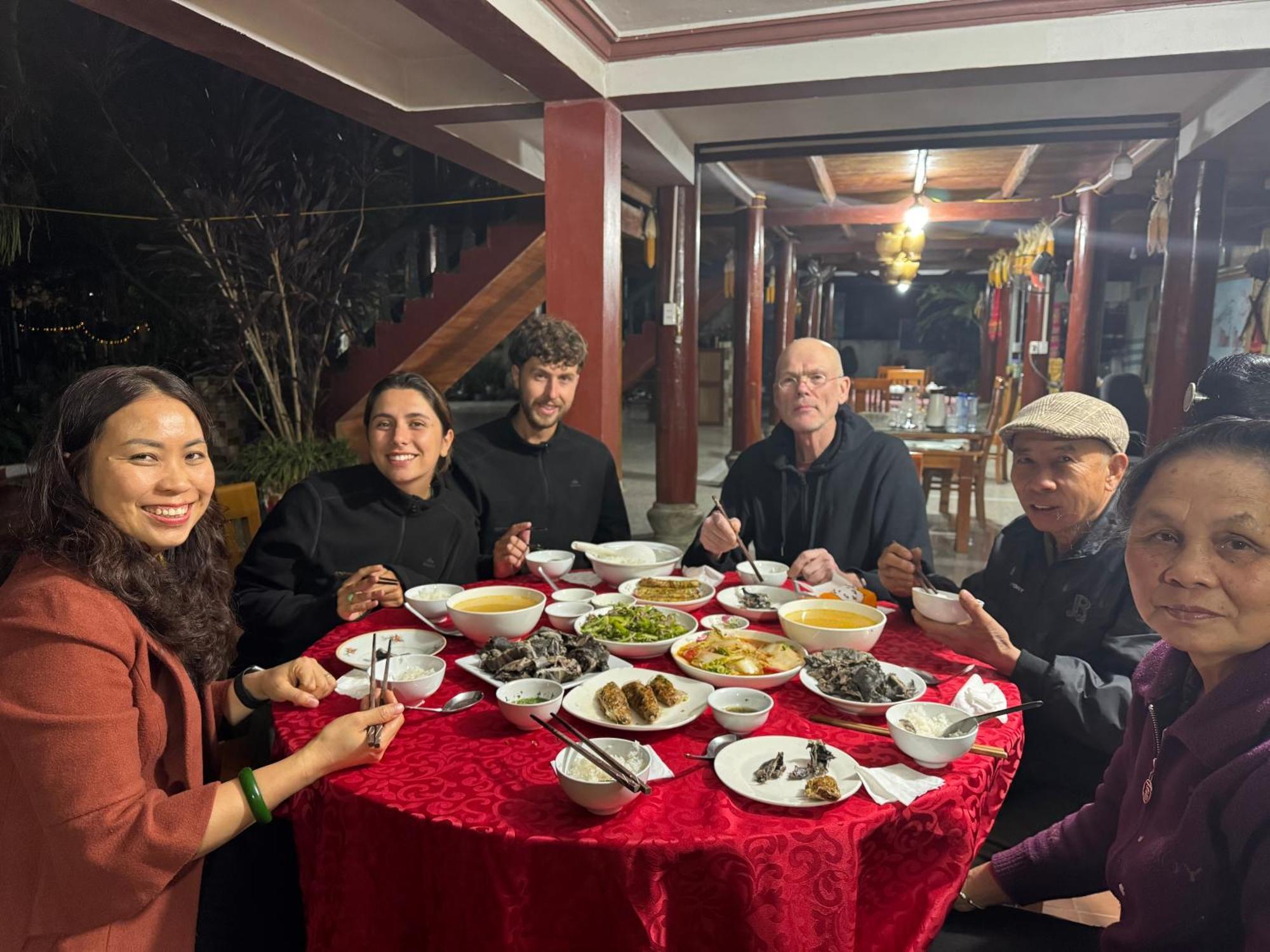 Minh Ngoc Homestay Dien Bien Phu Ban Hin Lom Eksteriør billede